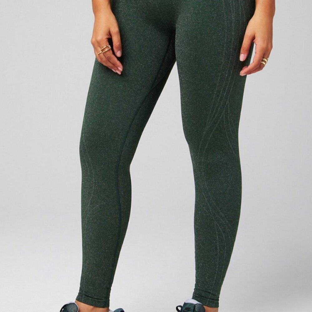NWT Fabletics Seamless High-Waisted Legging Everpine Sparkle Size M